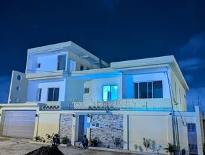 13chbre Duplex dans Zac Services, Cocody à Vendre