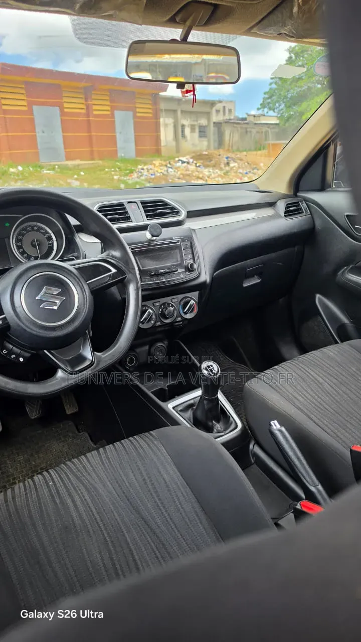 Suzuki Dzire 2024 Marron