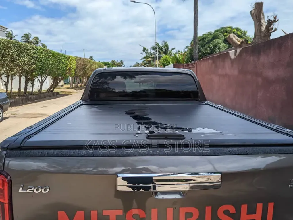 Mitsubishi L200 2020 Gris