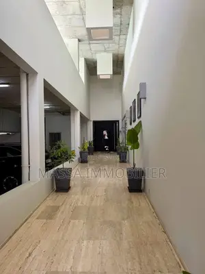 3chbre Appartement dans Massa Immobilier, Cocody à Louer