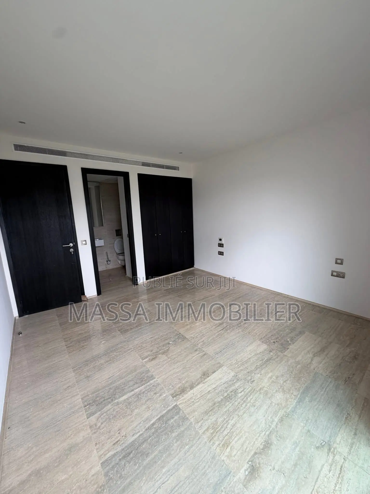 3chbre Appartement dans Massa Immobilier, Cocody à Louer
