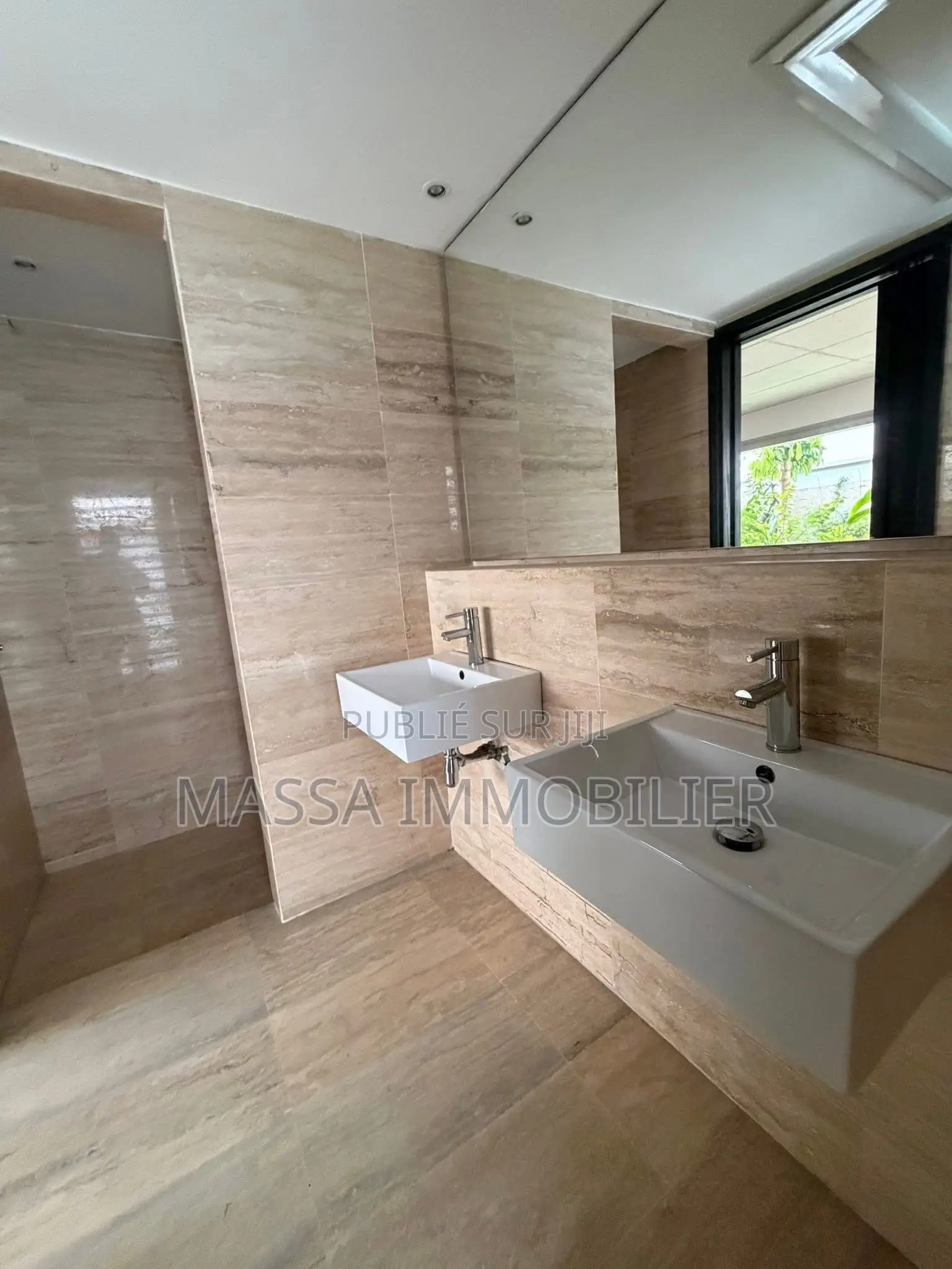 3chbre Appartement dans Massa Immobilier, Cocody à Louer