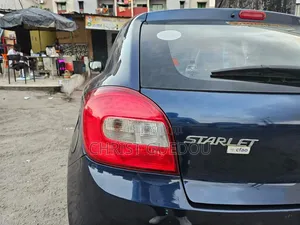 Toyota Starlet 2024 Bleu