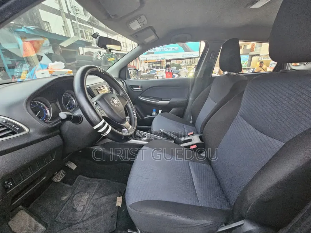 Toyota Starlet 2024 Bleu
