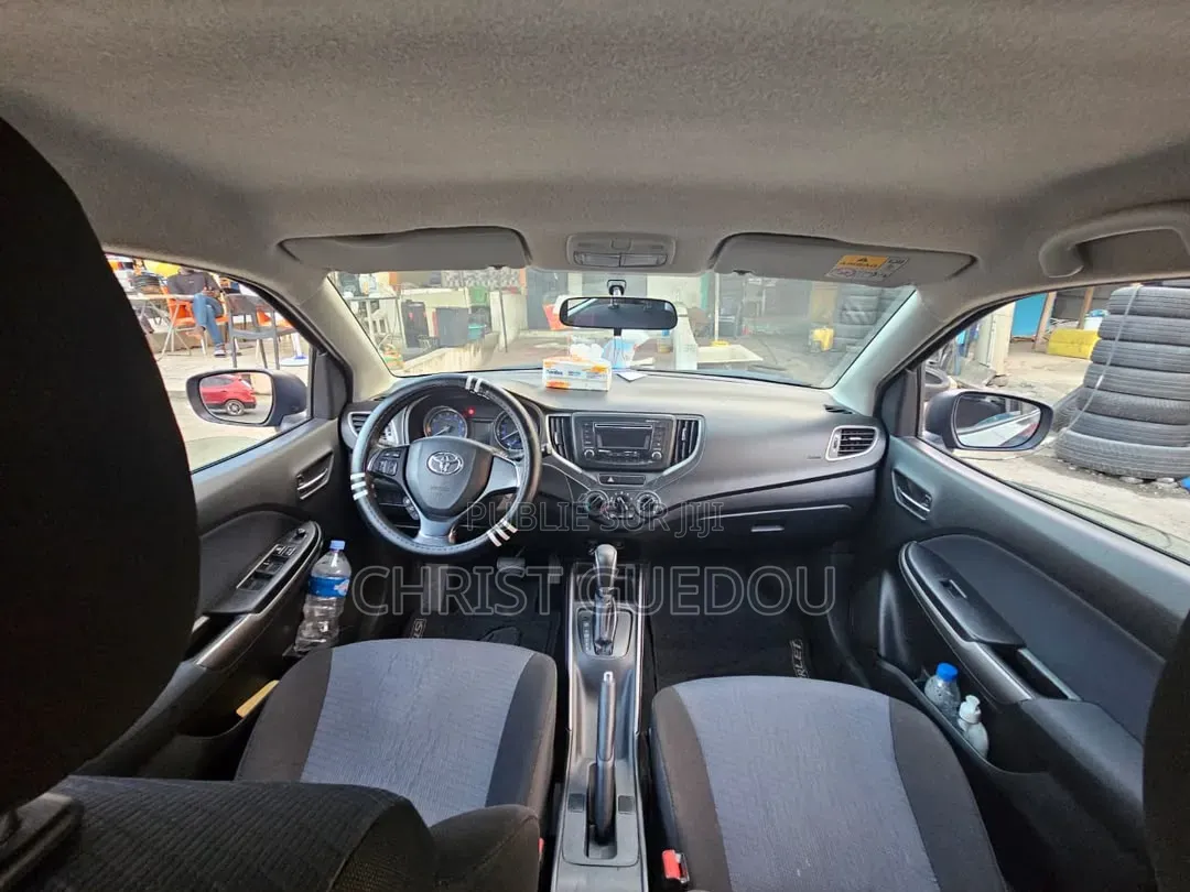 Toyota Starlet 2024 Bleu