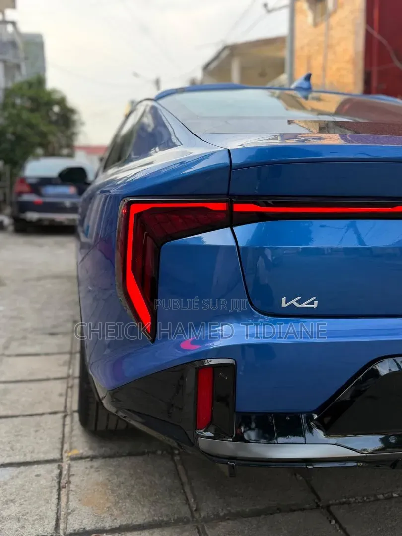 Kia K4 2025 Bleu