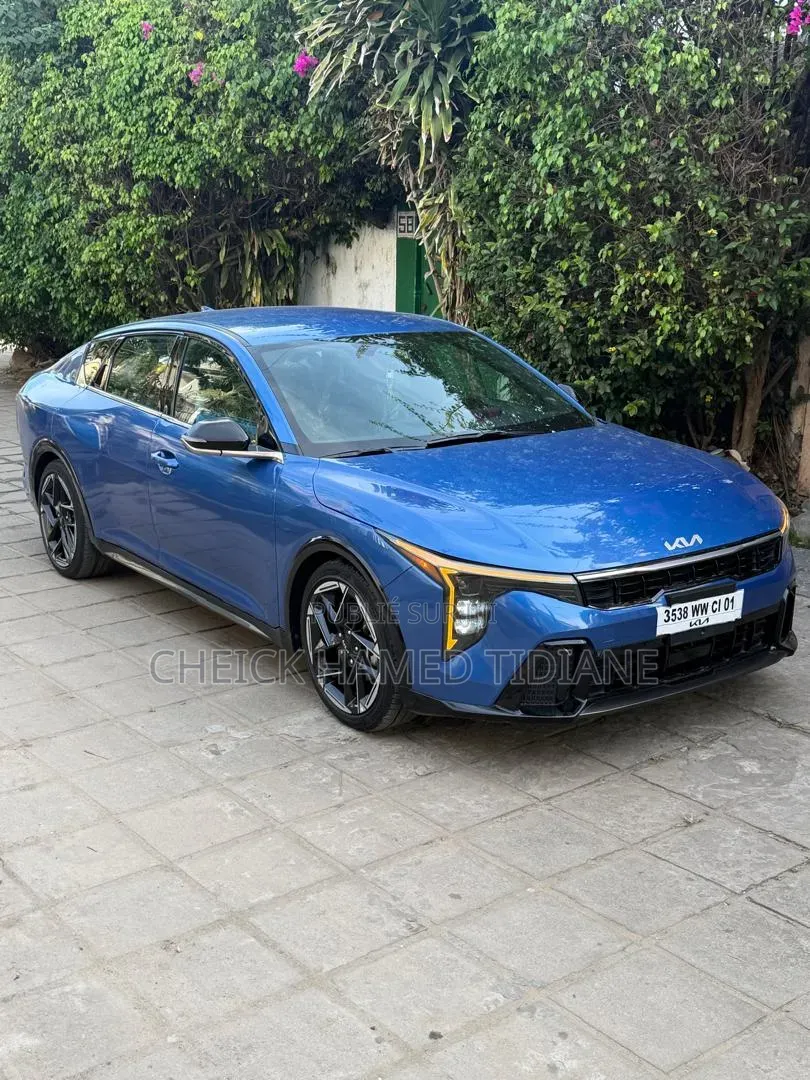 Kia K4 2025 Bleu