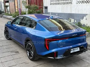 Kia K4 2025 Bleu