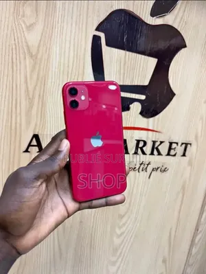 Pomme iPhone 11 128 GB Rouge