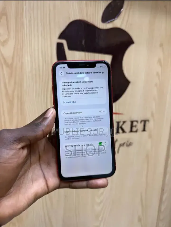 Pomme iPhone 11 128 GB Rouge