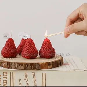 Bougies Parfumées À La Fraise.