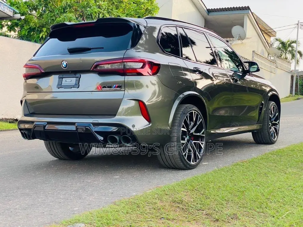 Nouveau BMW X5 M50i 2023 Gris