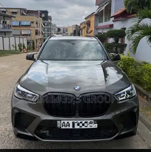 Nouveau BMW X5 M50i 2023 Gris
