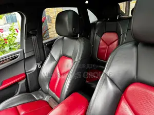 Nouveau Porsche Macan 2023 Noir