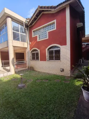 10chbre Duplex dans Ange Immobilier, Cocody à Vendre