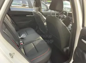 Nouveau Kia Seltos 2026 Blanc cassé