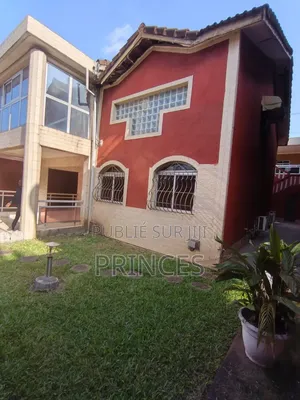 10chbre Duplex dans Prince Immobilier, Cocody à Vendre