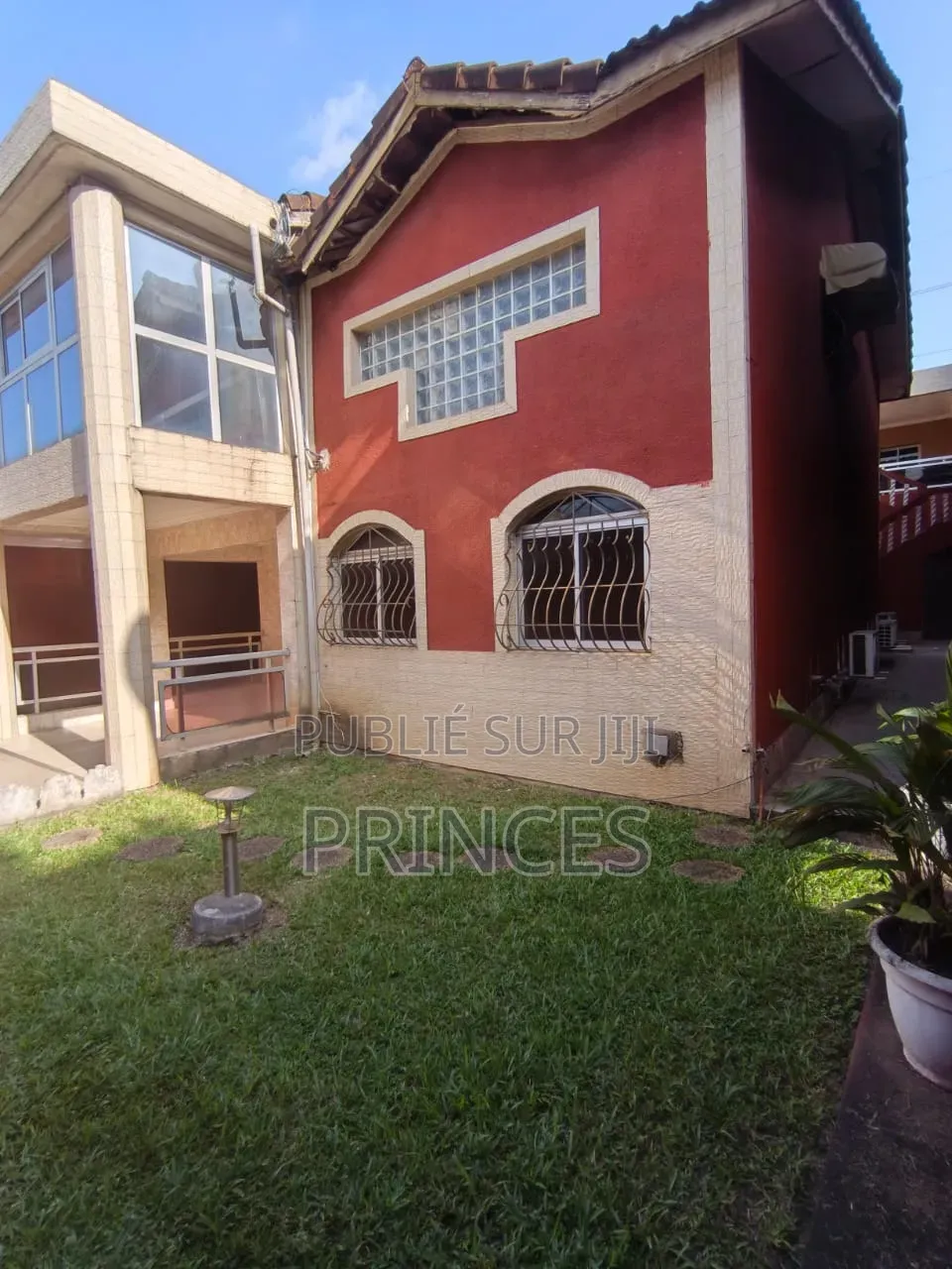 10chbre Duplex dans Prince Immobilier, Cocody à Vendre