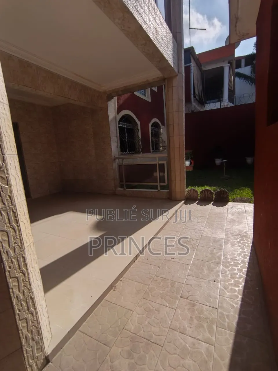 10chbre Duplex dans Prince Immobilier, Cocody à Vendre