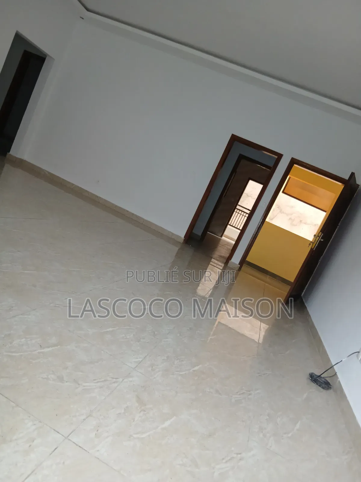 3chbre Appartement dans Lascoco Maison, Cocody à Louer