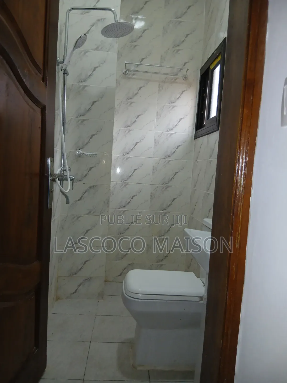 3chbre Appartement dans Lascoco Maison, Cocody à Louer