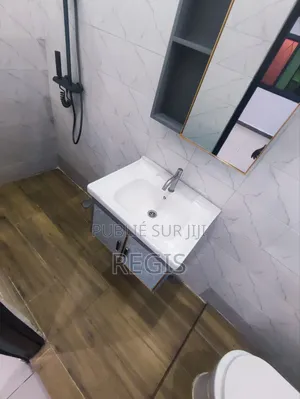 3chbre Villa dans Regis, Cocody à Louer