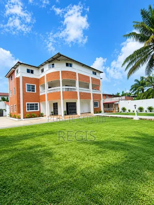 11chbre Duplex dans Regis, Cocody à Louer