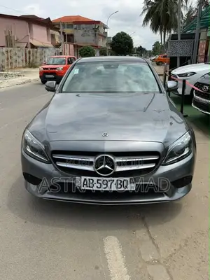 Mercedes-Benz C300 2020 Gris