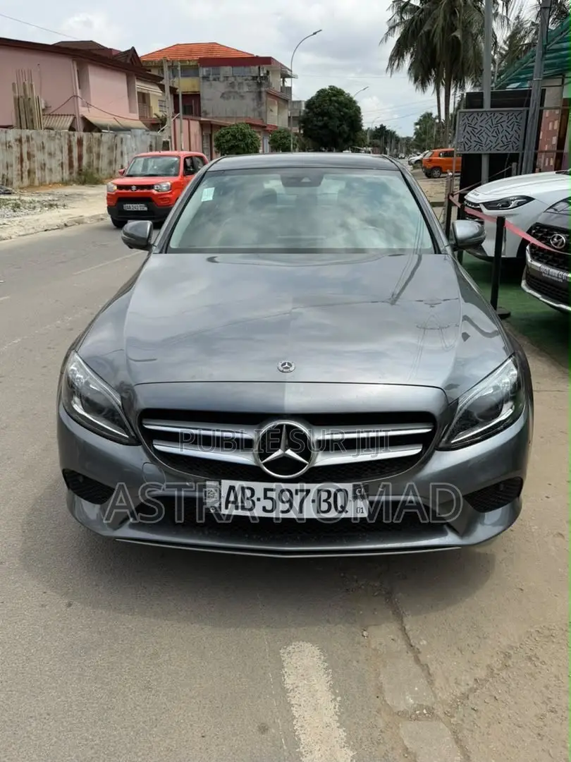 Mercedes-Benz C300 2020 Gris
