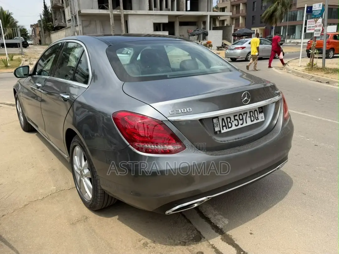 Mercedes-Benz C300 2020 Gris