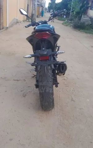 Kawasaki KLR 650 2024 Noir