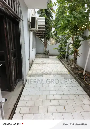 4chbre Appartement partagé dans Boga Hugues, Cocody à Louer