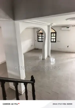 4chbre Appartement partagé dans Boga Hugues, Cocody à Louer