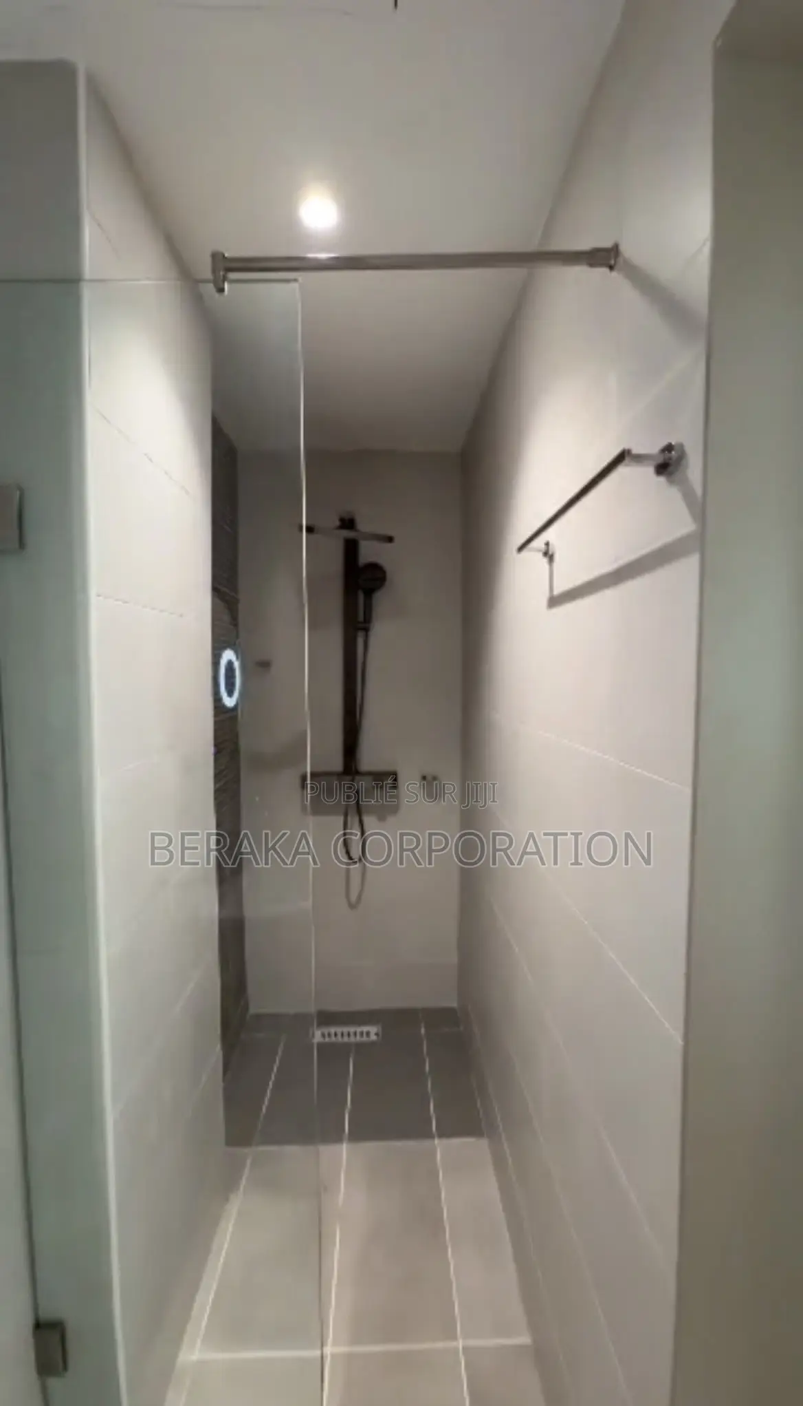 Meublé Studio dans Beraka Corporation, Cocody à Vendre