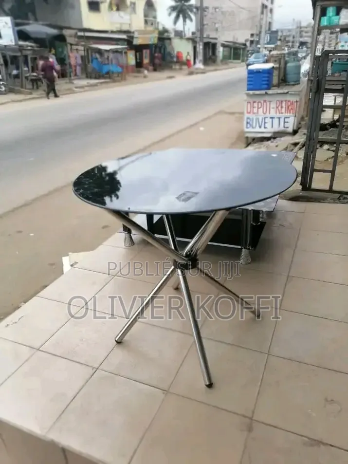 Table À Manger