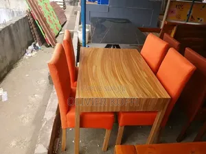 Table À Manger