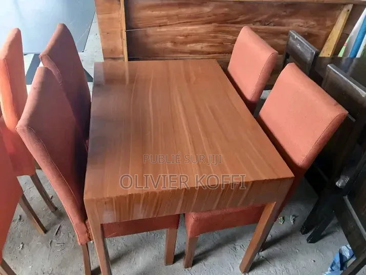 Table À Manger