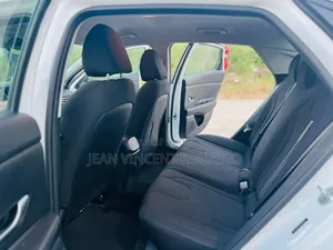 Hyundai Elantra Limited 2022 Blanc
