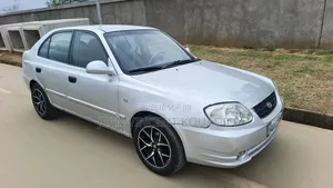Hyundai Avante 2012 Gris