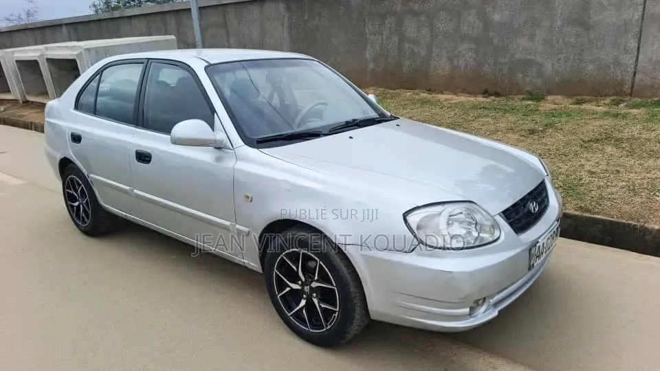 Hyundai Avante 2012 Gris