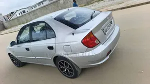 Hyundai Avante 2012 Gris