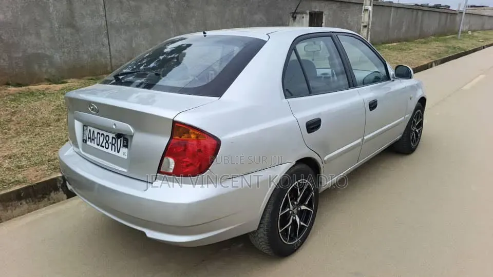 Hyundai Avante 2012 Gris