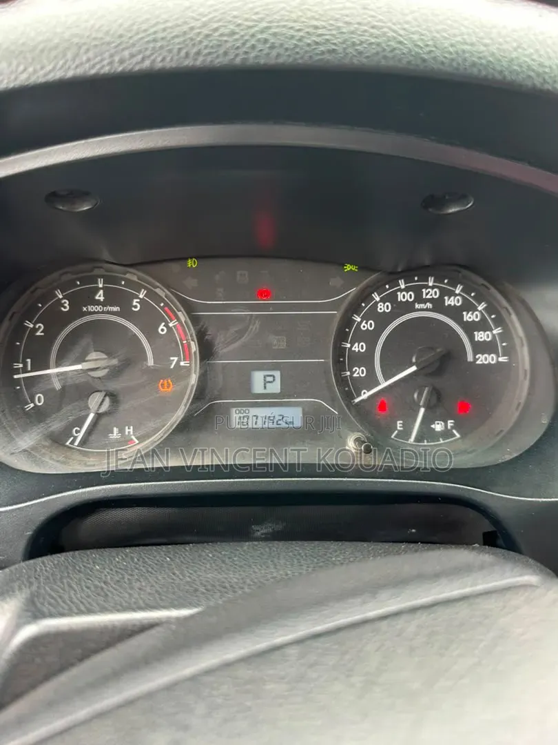 Toyota Hilux SR 4x4 2018 Noir