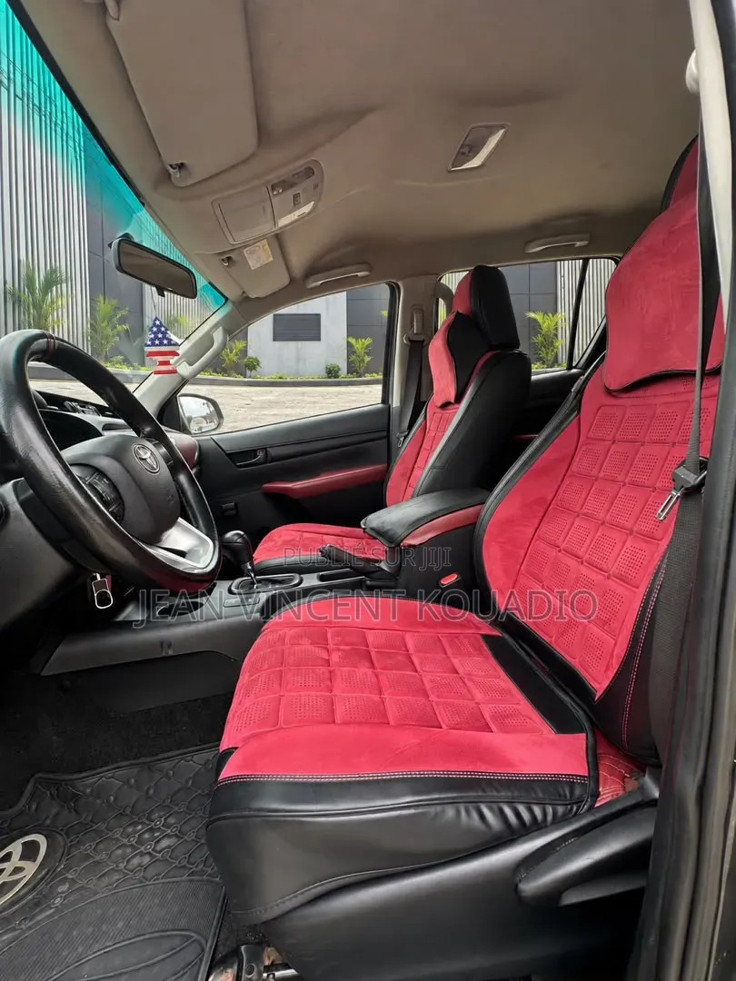 Toyota Hilux SR 4x4 2018 Noir
