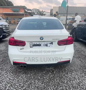 BMW 330i 2018 Blanc