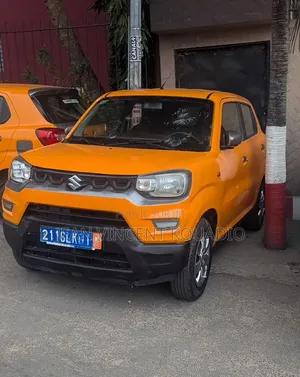 Suzuki S-Presso 2024 Jaune