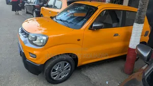 Suzuki S-Presso 2024 Jaune