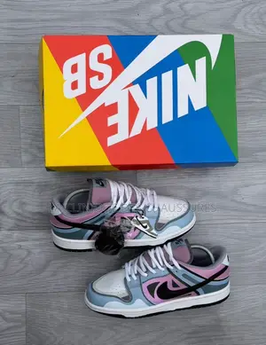 Ces Baskets Nike SB Dunk Low