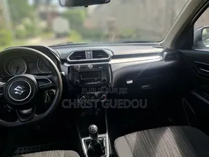 Suzuki Dzire 2023 Blanc