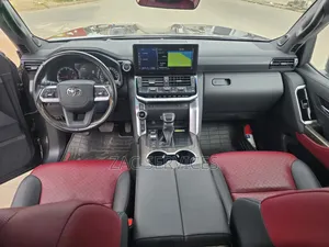 Toyota Land Cruiser 76 Series 2024 Gris